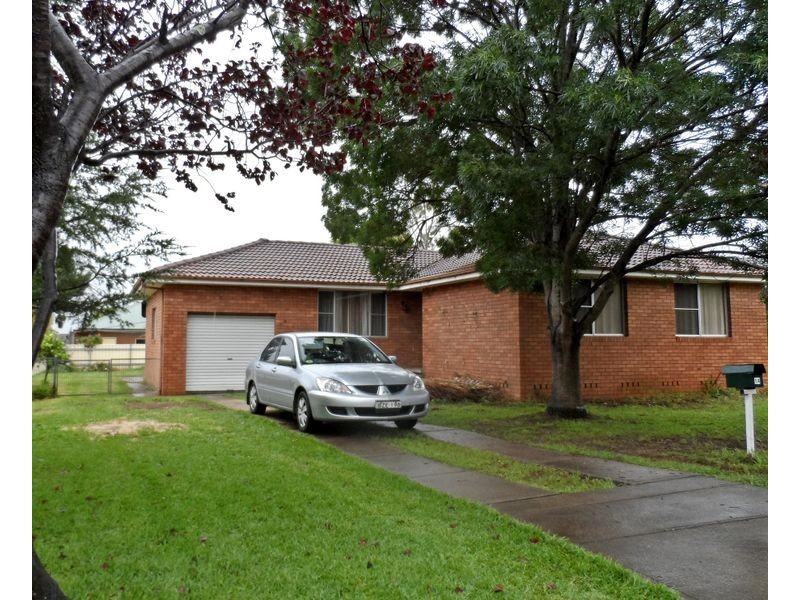 14 Isobella Street, Muswellbrook NSW 2333