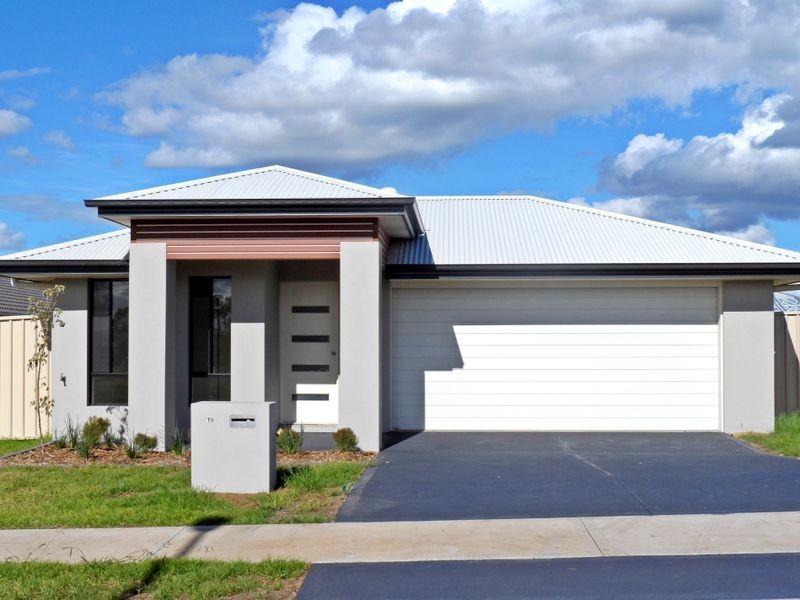 15 Finnegan Crescent, Muswellbrook NSW 2333