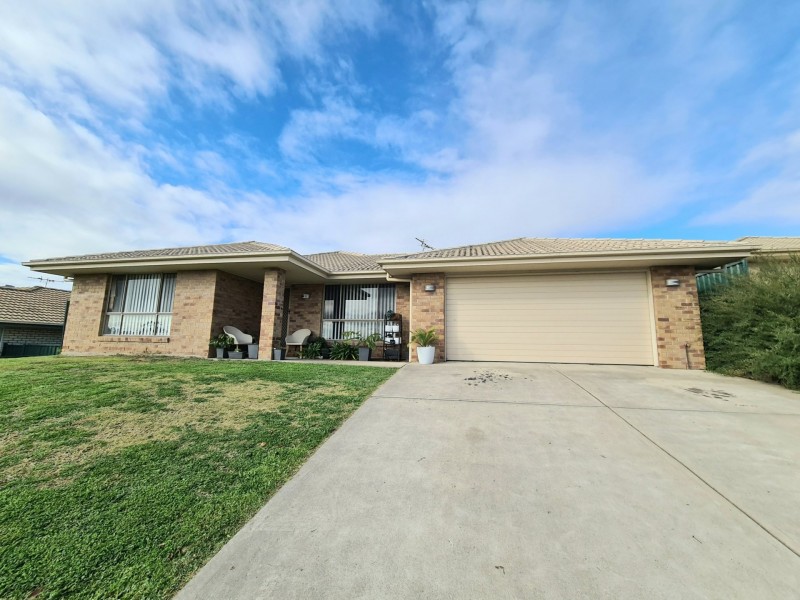 19 Dixon Circuit, Muswellbrook NSW 2333