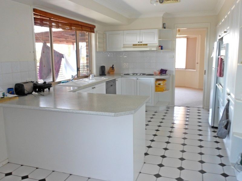 8 Bloodwood Road, Muswellbrook NSW 2333