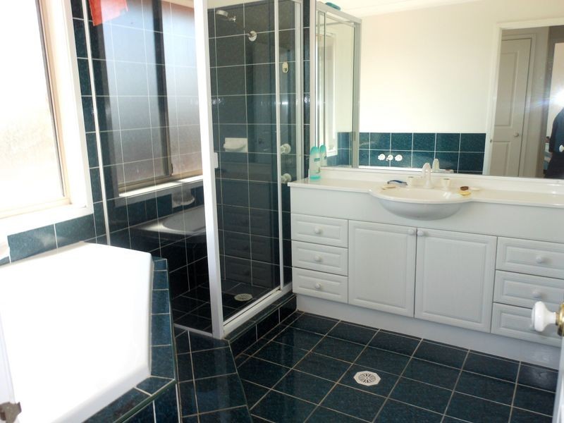 8 Bloodwood Road, Muswellbrook NSW 2333