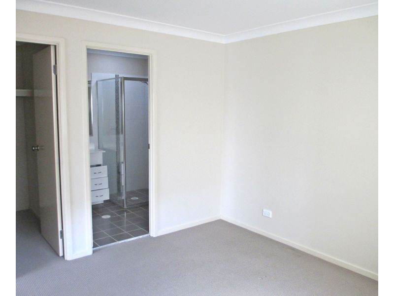 11/22-33 Eveleigh Court, Scone NSW 2337