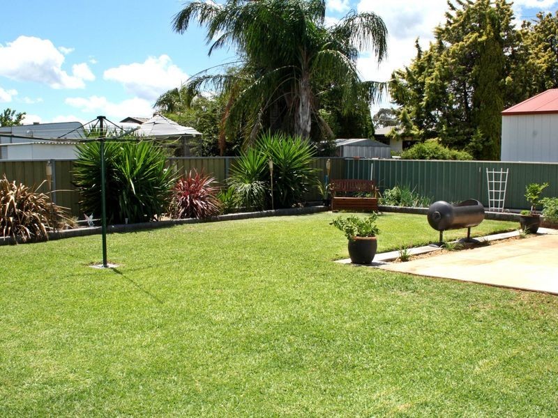 16 Mackenzie Street, Aberdeen NSW 2336