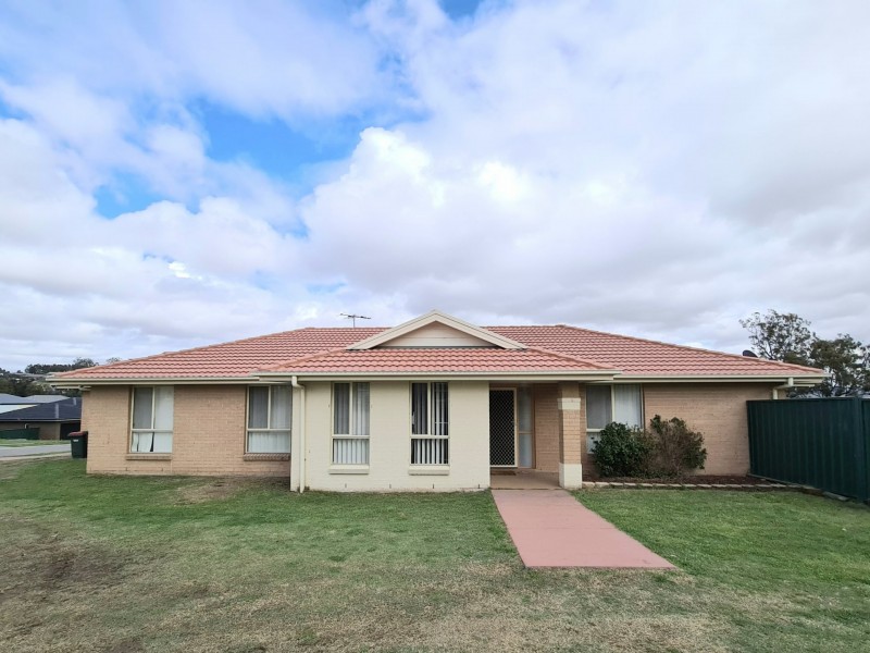 17 Belmore Street, Muswellbrook NSW 2333