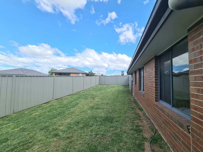 2/20 Fitzgerald Avenue, Muswellbrook NSW 2333