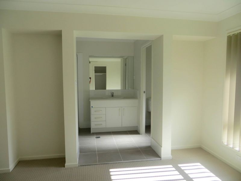 32 Dixon Circuit, Muswellbrook NSW 2333