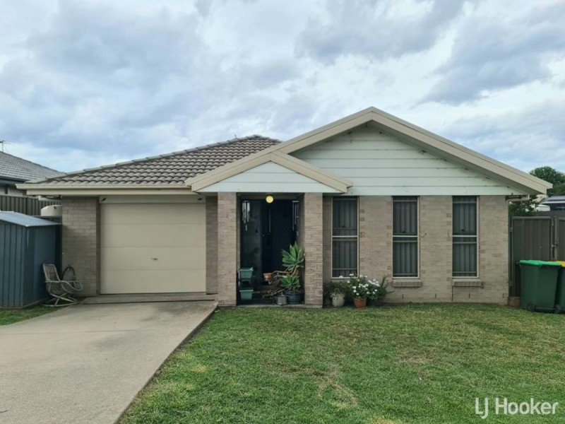 1 & 2/2 Kennedy Close, Muswellbrook NSW 2333