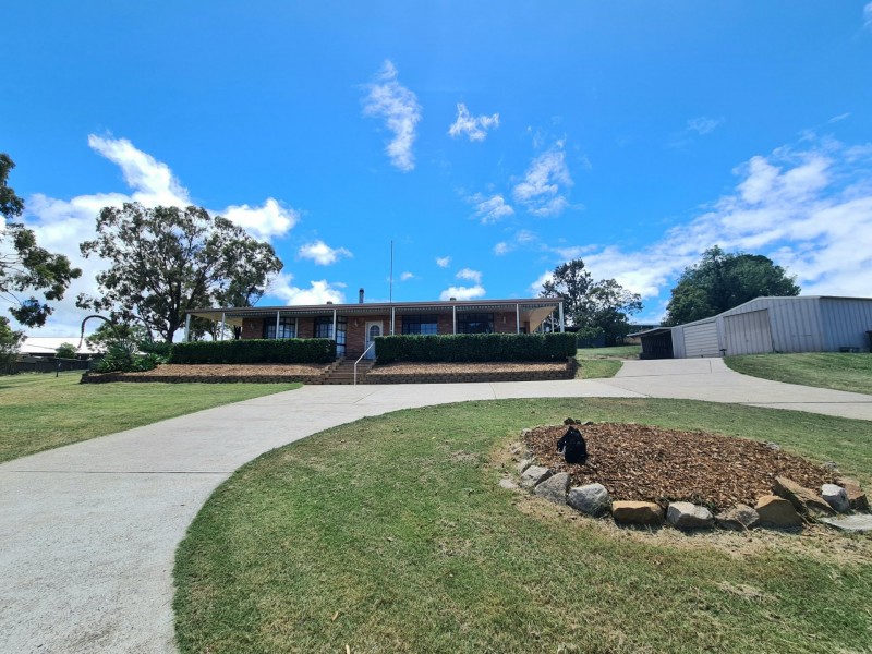 16 Campbell Sreet, Aberdeen NSW 2336