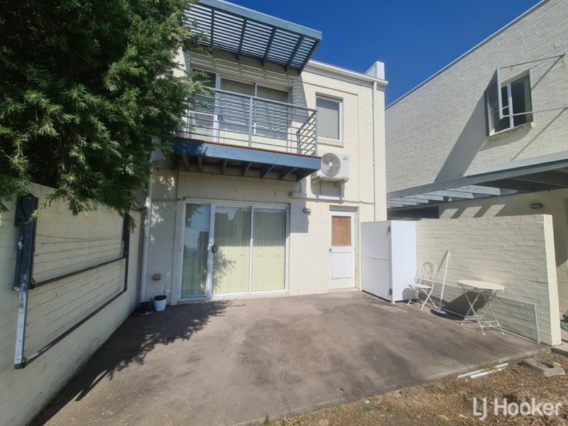 30/15 Lofberg Court, Muswellbrook NSW 2333