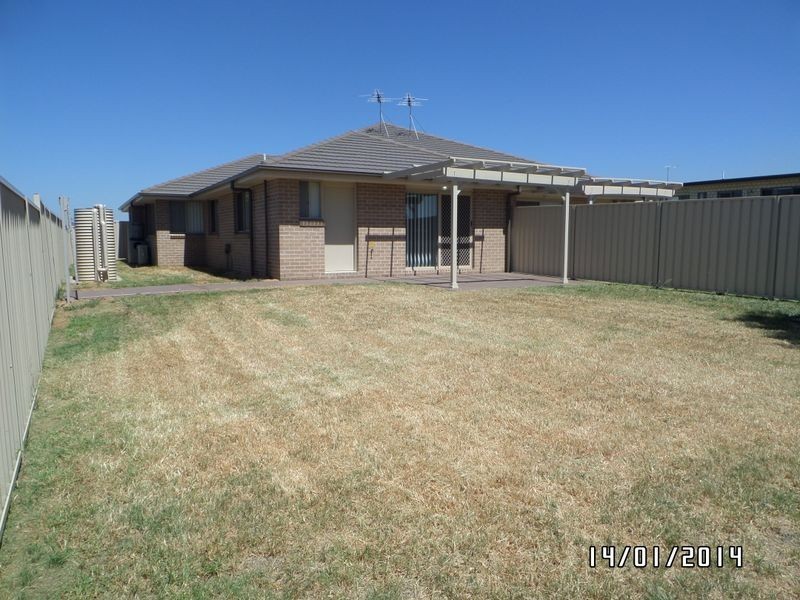 2/28 Finnegan Crescent, Muswellbrook NSW 2333