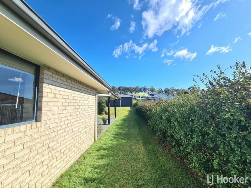 49 Bimbadeen Drive, Muswellbrook NSW 2333