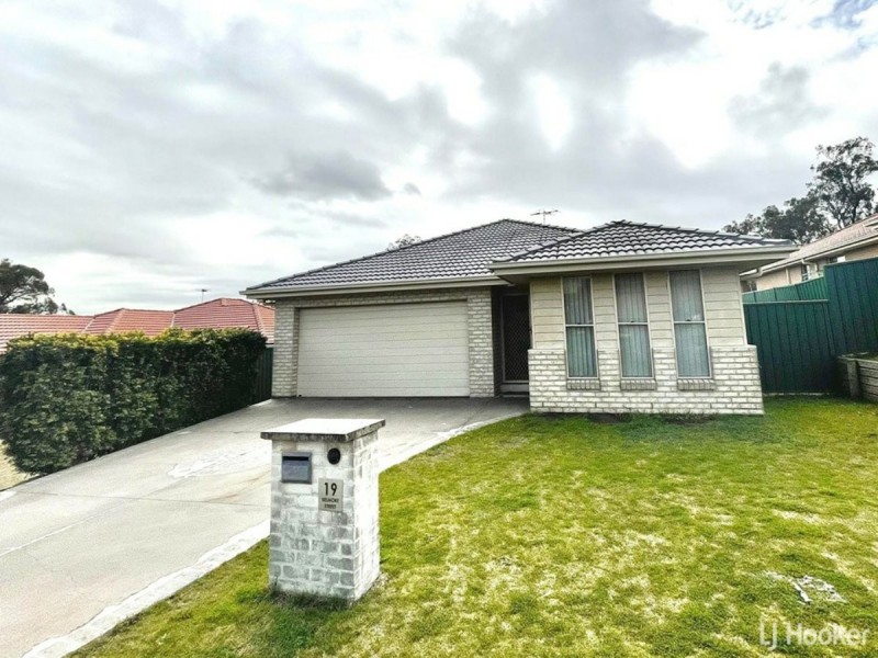 19 Belmore Street, Muswellbrook NSW 2333