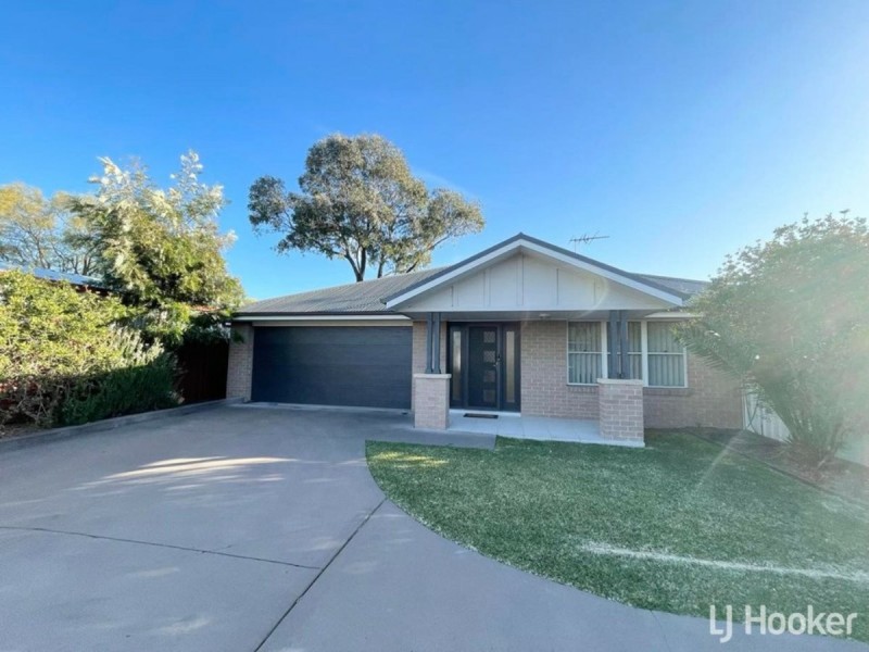 Villa 2/9 Skellatar Street, Muswellbrook NSW 2333