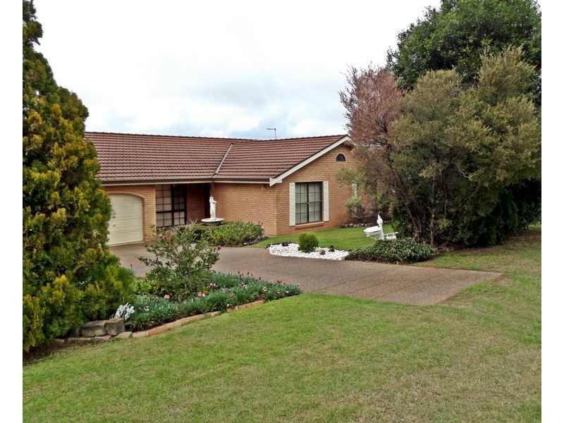 33 Almond Street, Denman NSW 2328