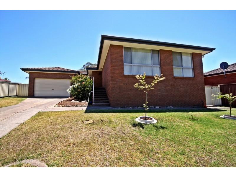12 Woollybutt Way, Muswellbrook NSW 2333