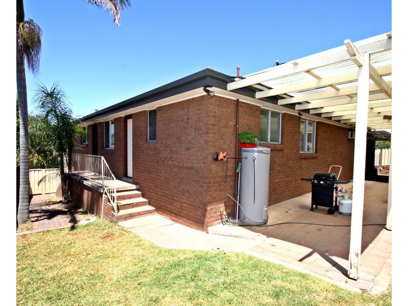 12 Woollybutt Way, Muswellbrook NSW 2333