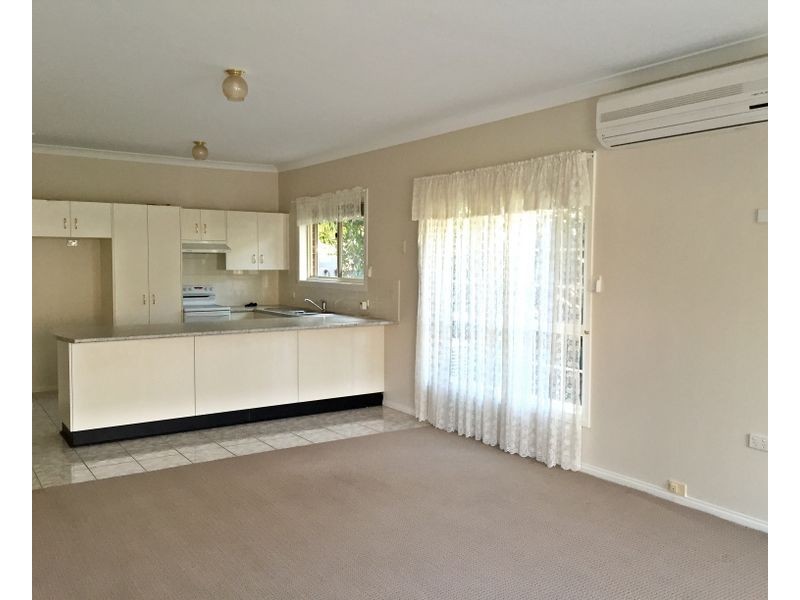 2/96 Brook Street, Muswellbrook NSW 2333