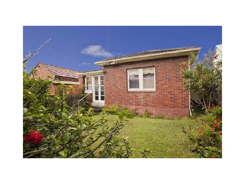 30 Soldiers Avenue, Freshwater NSW 2096