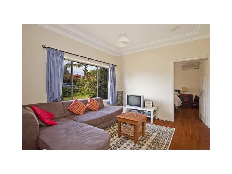 12 Cooksey Ave, Freshwater NSW 2096