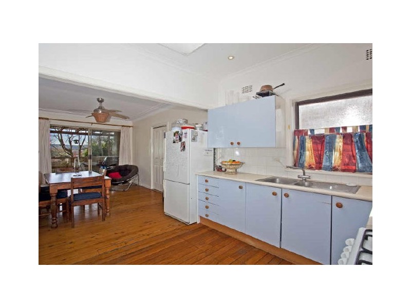 12 Cooksey Ave, Freshwater NSW 2096