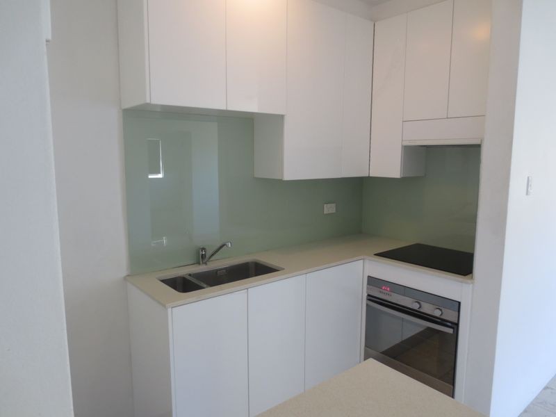 2/7 Lodge Lane, Freshwater NSW 2096