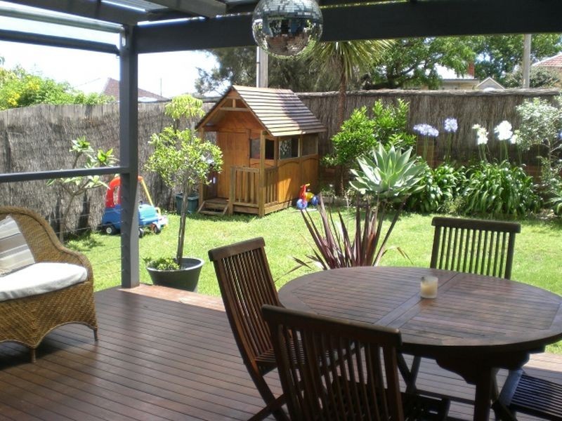 1 Delaigh Avenue, North Curl Curl NSW 2099