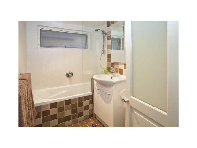 2/11 Soldiers Avenue, Freshwater NSW 2096