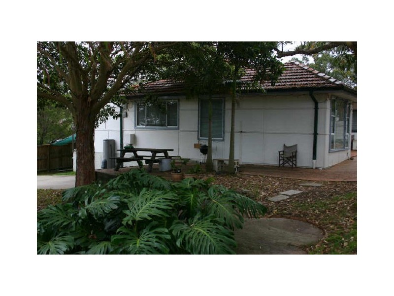 2 Nargong Rd, Allambie Heights NSW 2100