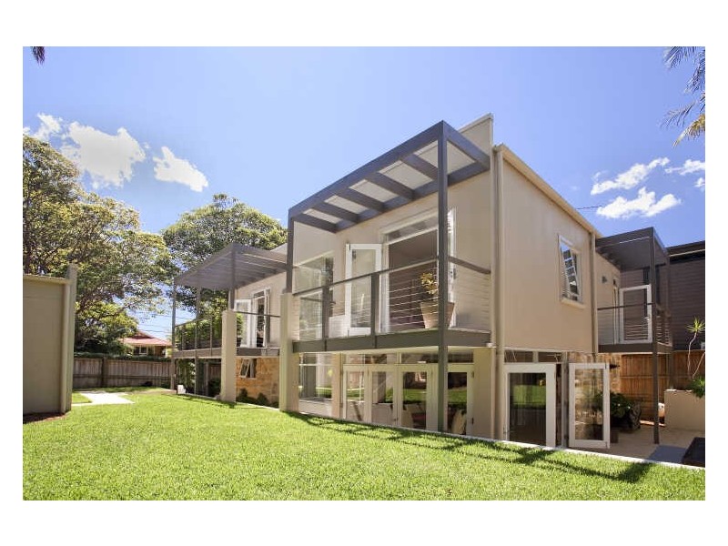 12 Surfers Parade, Freshwater NSW 2096