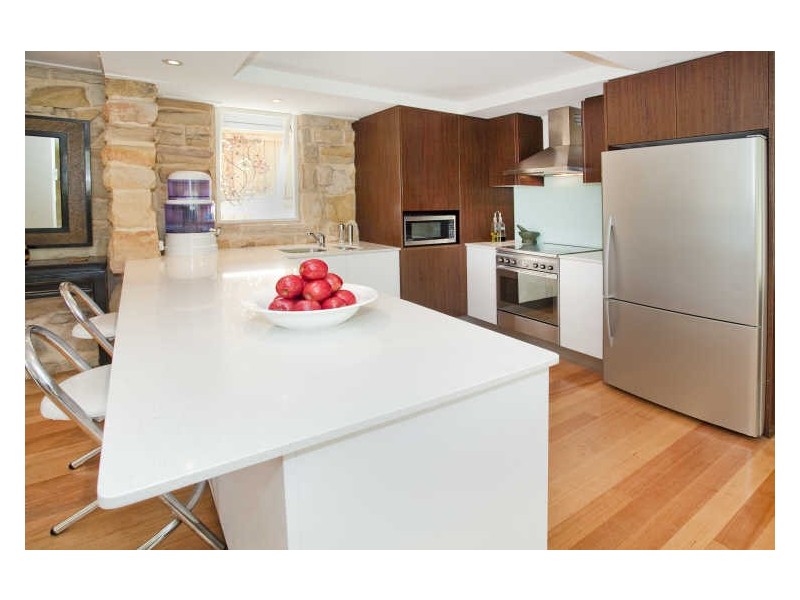 12 Surfers Parade, Freshwater NSW 2096