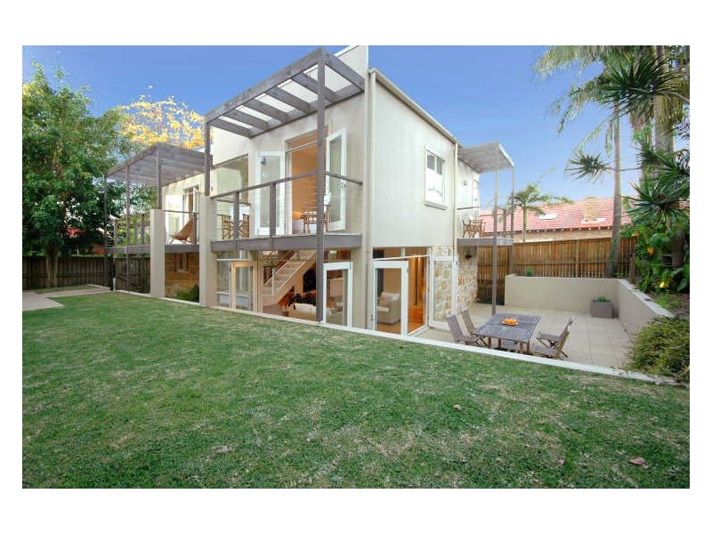 12 Surfers Parade, Freshwater NSW 2096