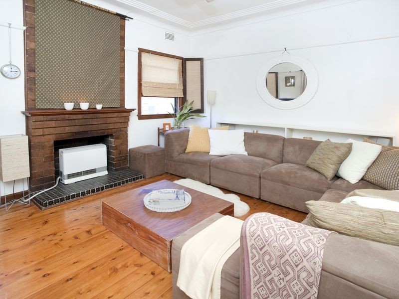 56 Bellevue Parade, North Curl Curl NSW 2099