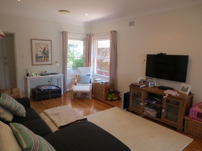 87 Brighton Street, Curl Curl NSW 2096