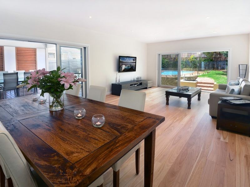 8 Stirgess Avenue, Curl Curl NSW 2096