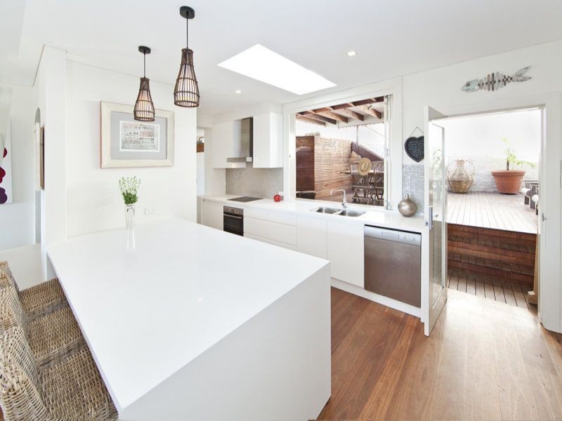 19 Undercliff Road, Freshwater NSW 2096