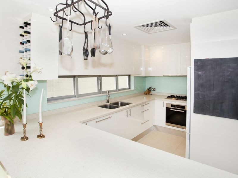 5 Undercliff Road, Freshwater NSW 2096