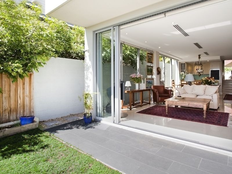 5 Undercliff Road, Freshwater NSW 2096