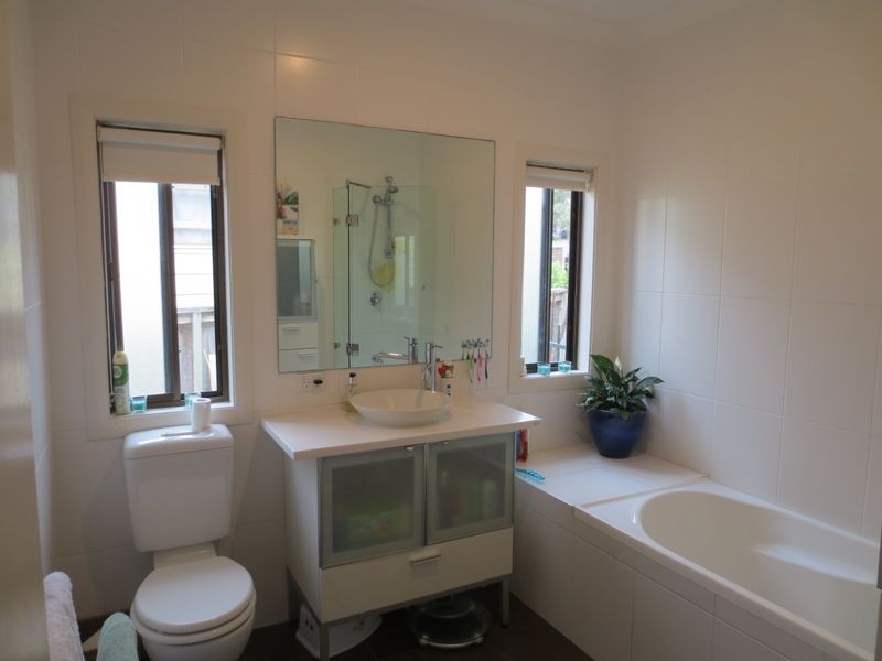 1 Rabaul Road, North Curl Curl NSW 2099