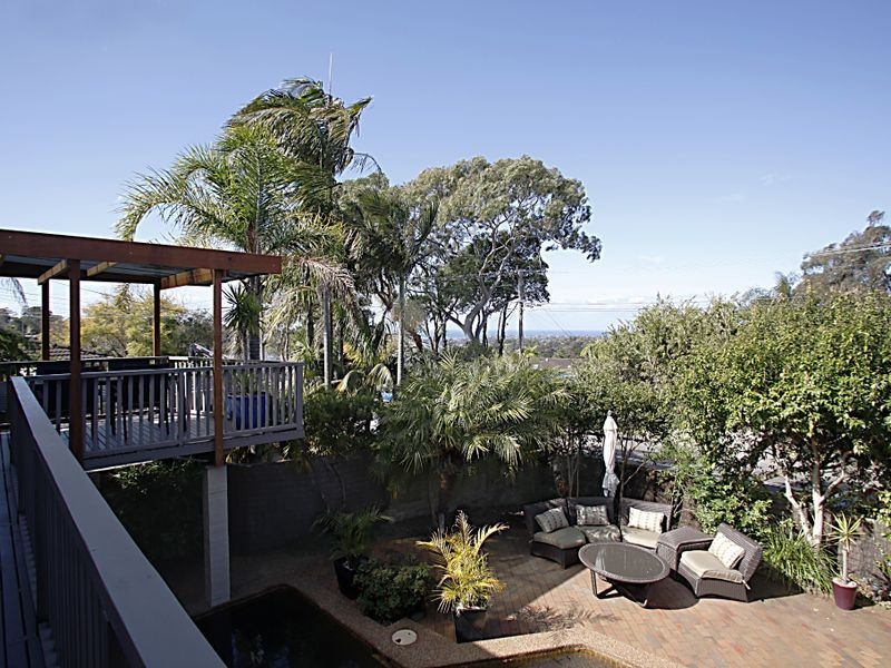 9 Arnhem Road, Allambie Heights NSW 2100