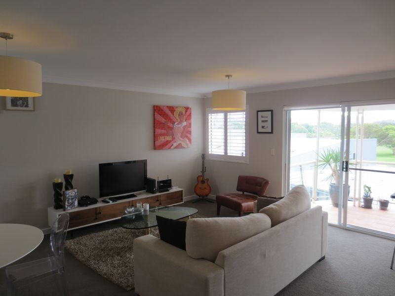 11/4 Campbell Parade, Manly Vale NSW 2093