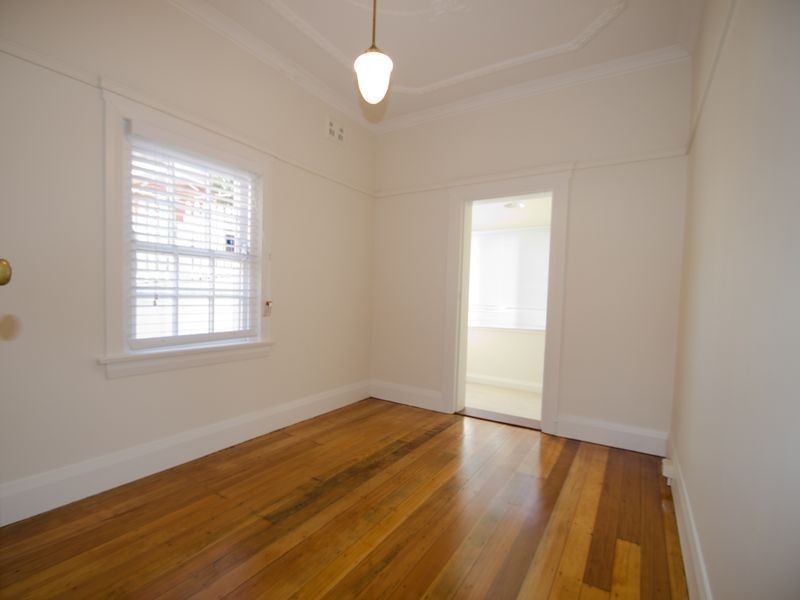 2/17 The Crescent, Manly NSW 2095