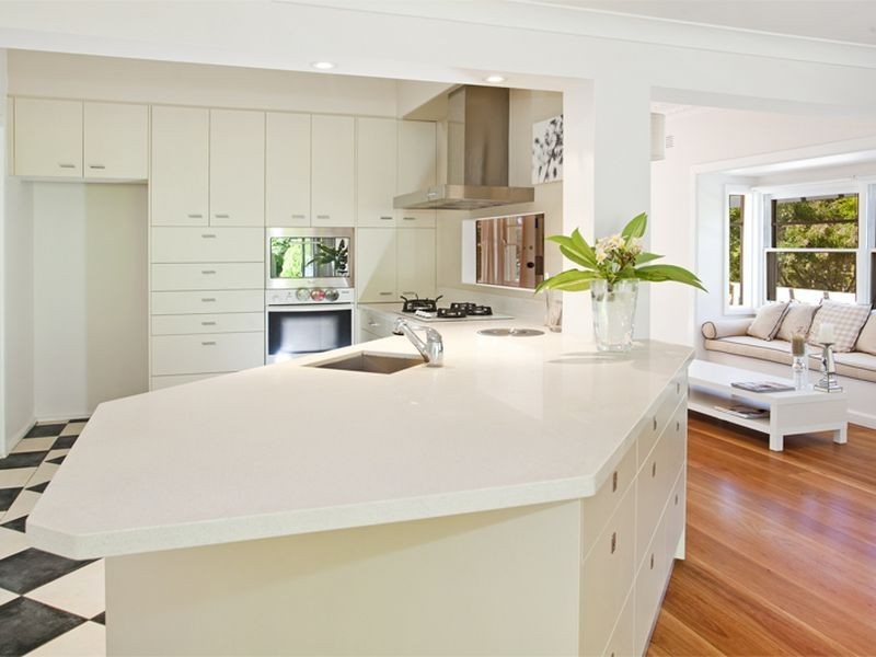 1 Lakeside Crescent, North Manly NSW 2100