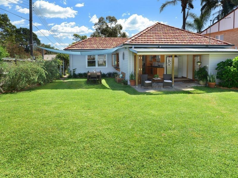 2 Bennett Street, Curl Curl NSW 2096