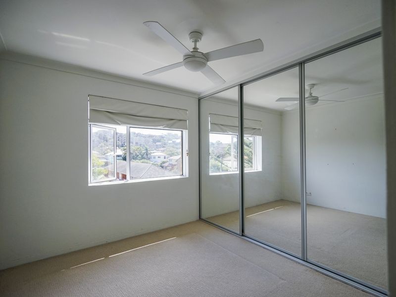 10/15 Kooloora Avenue, Freshwater NSW 2096