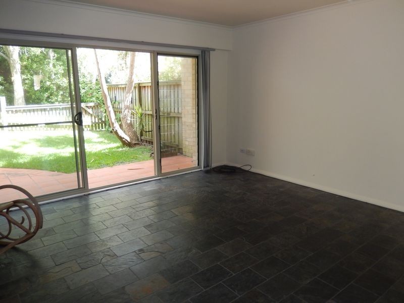 28/2-4 Beach Street, Curl Curl NSW 2096