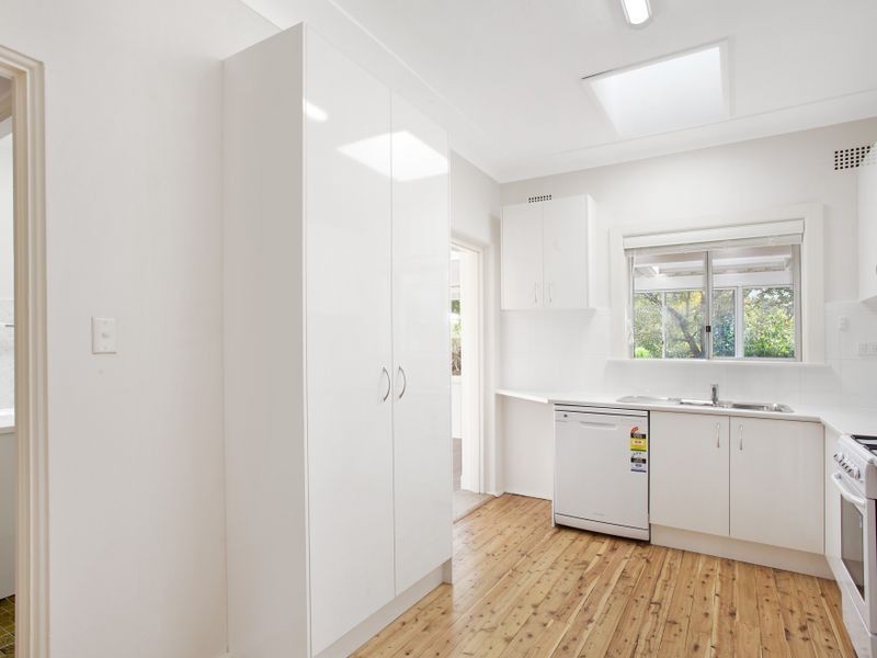 8 Riverview Parade, North Manly NSW 2100