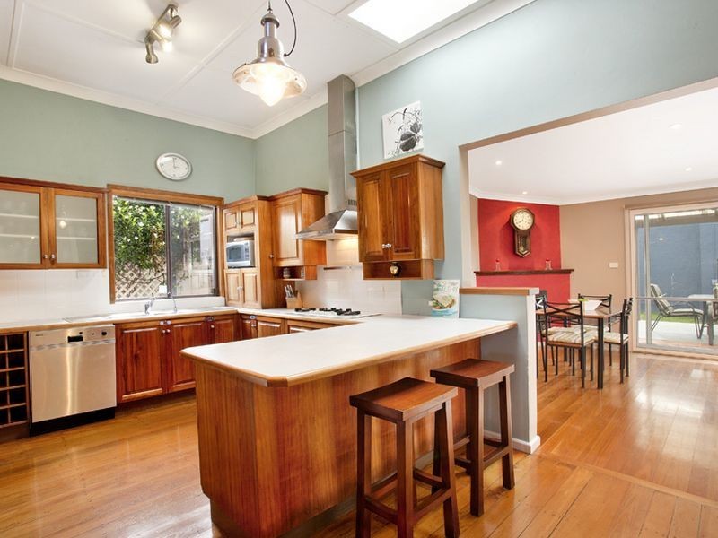 2 Travers Road, Curl Curl NSW 2096