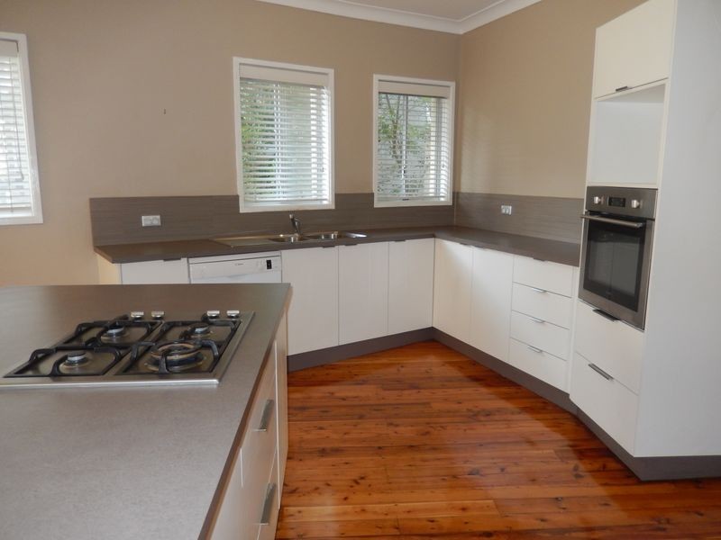 25 Palomar Parade, Freshwater NSW 2096