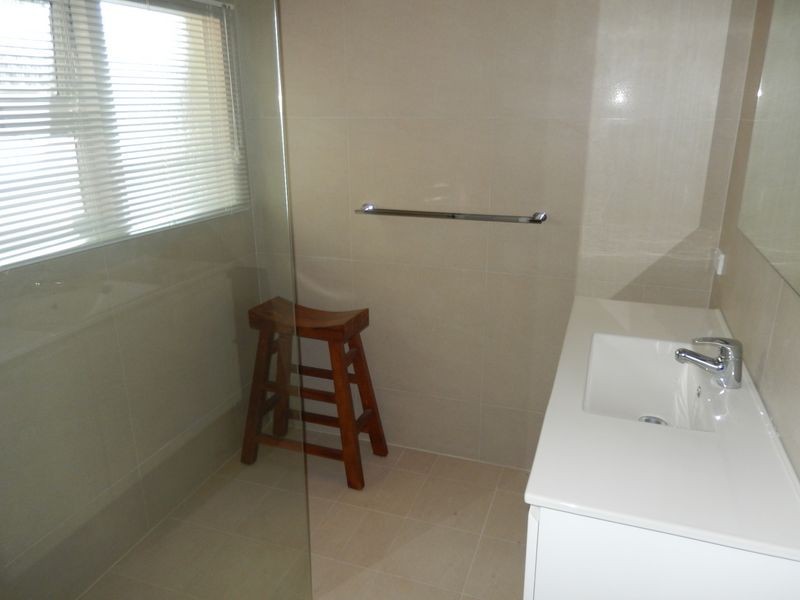 25 Palomar Parade, Freshwater NSW 2096