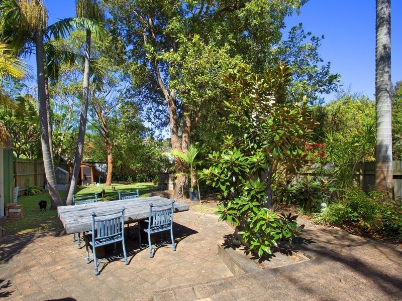 9 Oceanview Rd, Freshwater NSW 2096